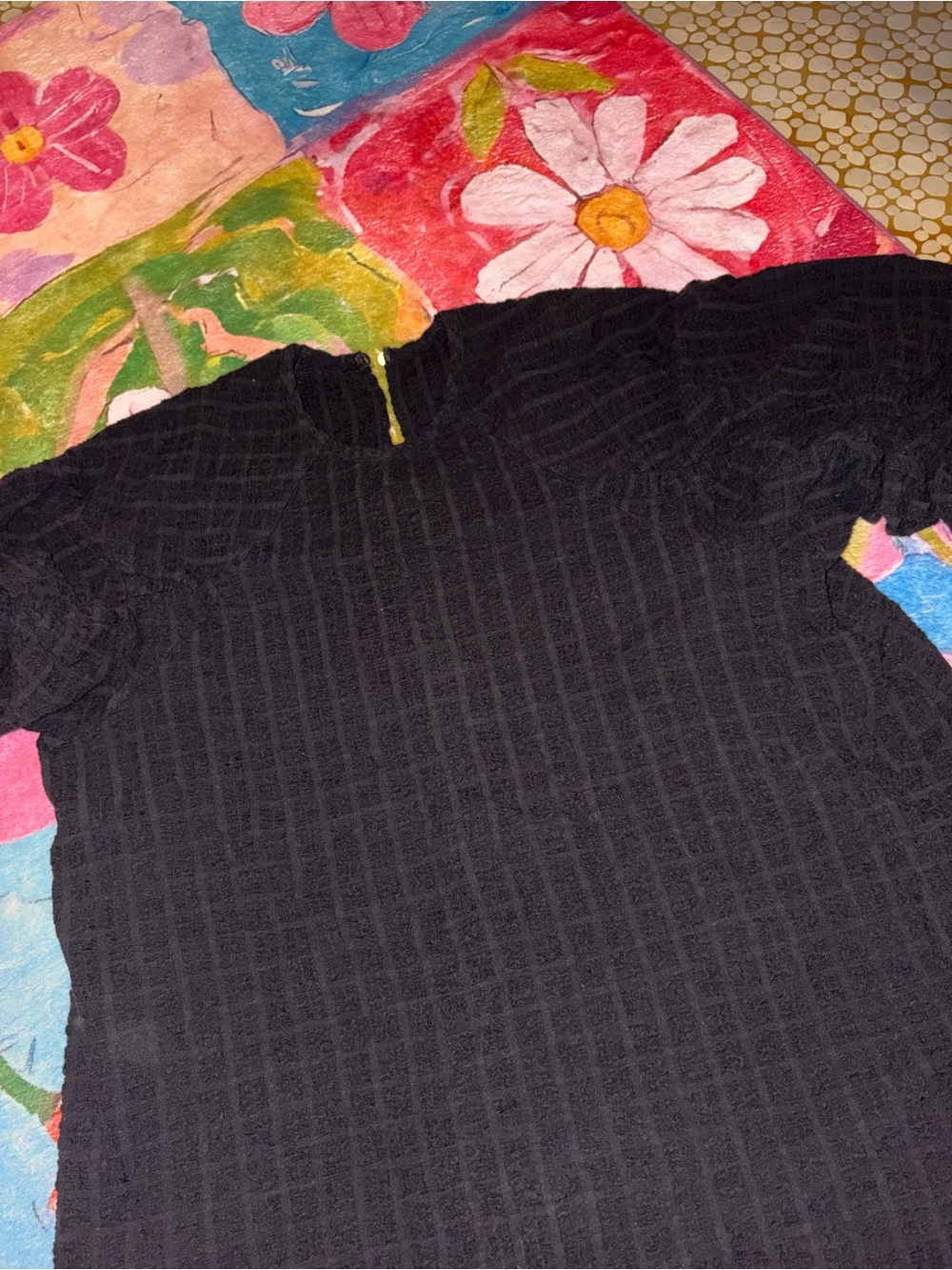 Black Women's Textured Short-Sleeve Top